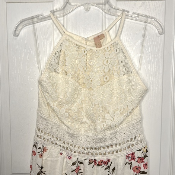 NWOT Juniors Evolutionary Halter Top Maxi Dress - Picture 3 of 9